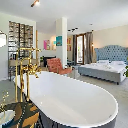 Relax Hotel 3*